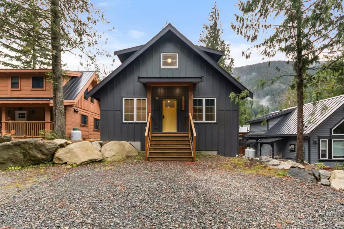 Basement Recreation Room Photo of 71365 Old Hope Princeton Highway, Sunshine Valley, BC