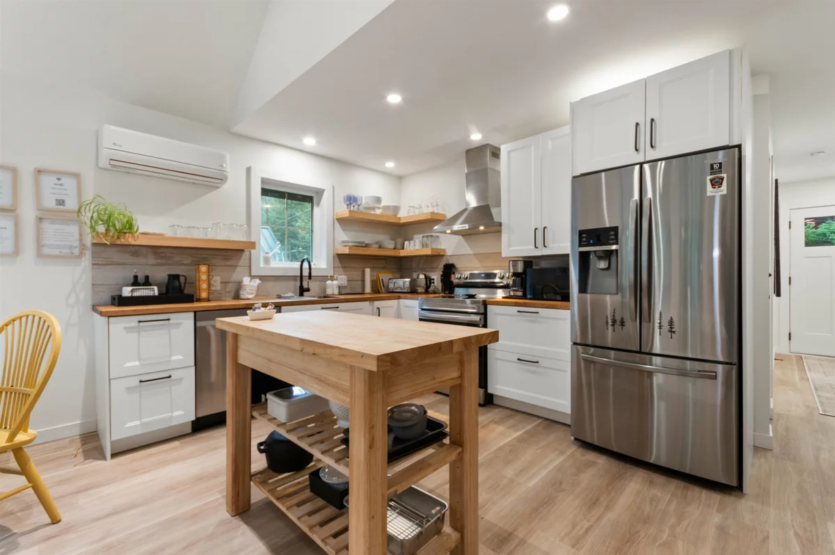 Kitchen Photo of 71365 Old Hope Princeton Highway, Sunshine Valley, BC