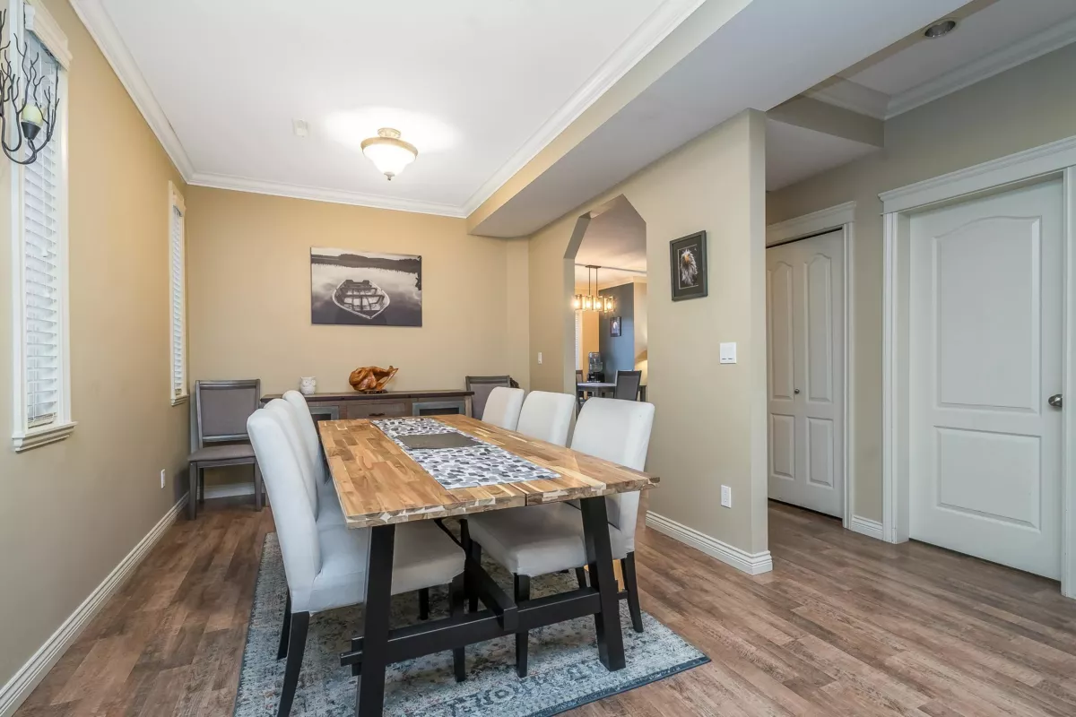 Kitchen Photo of 33116 Dalke Avenue, Mission, BC
