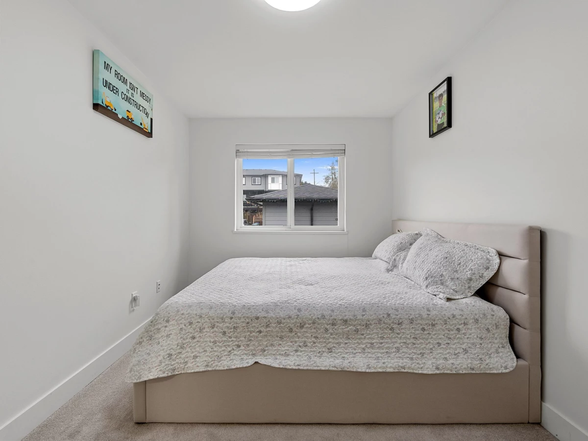 Basement Recreation Room Photo of 14002 60a Avenue, Surrey, BC