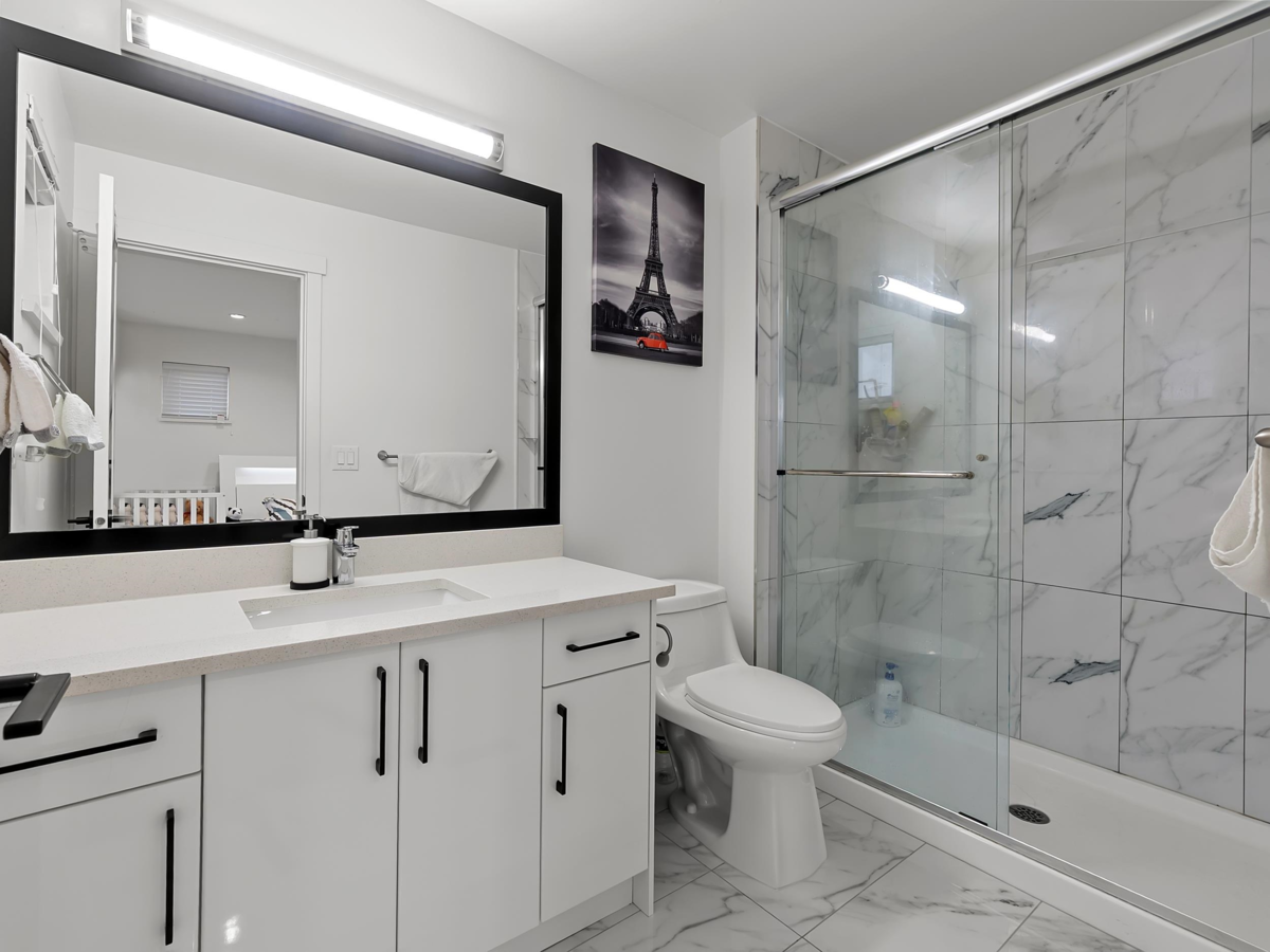 Garage Interior Photo of 14002 60a Avenue, Surrey, BC