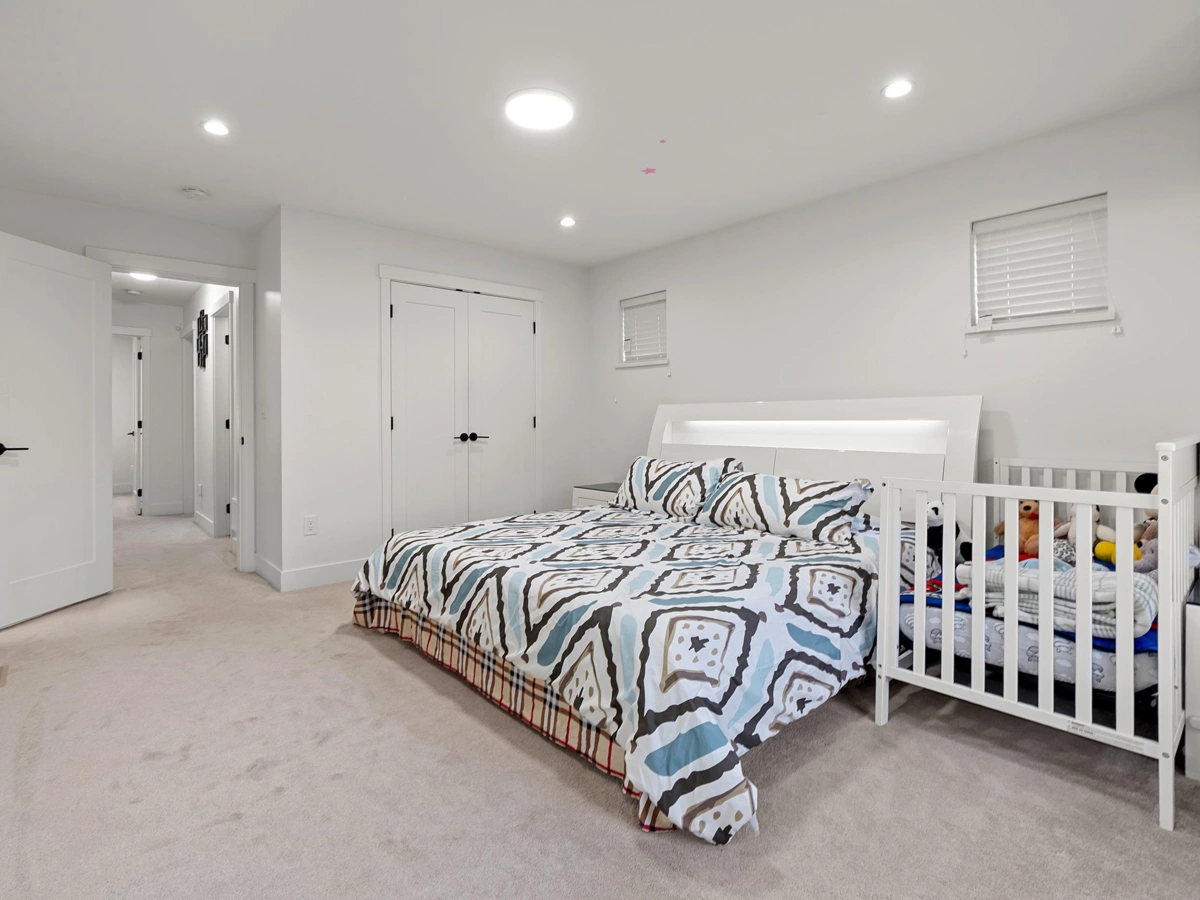 Hallway Photo of 14002 60a Avenue, Surrey, BC