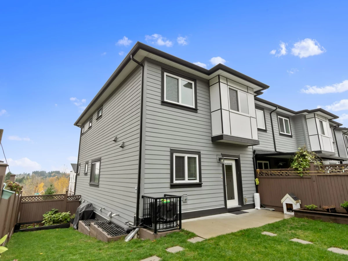 Outdoor Kitchen Photo of 14002 60a Avenue, Surrey, BC