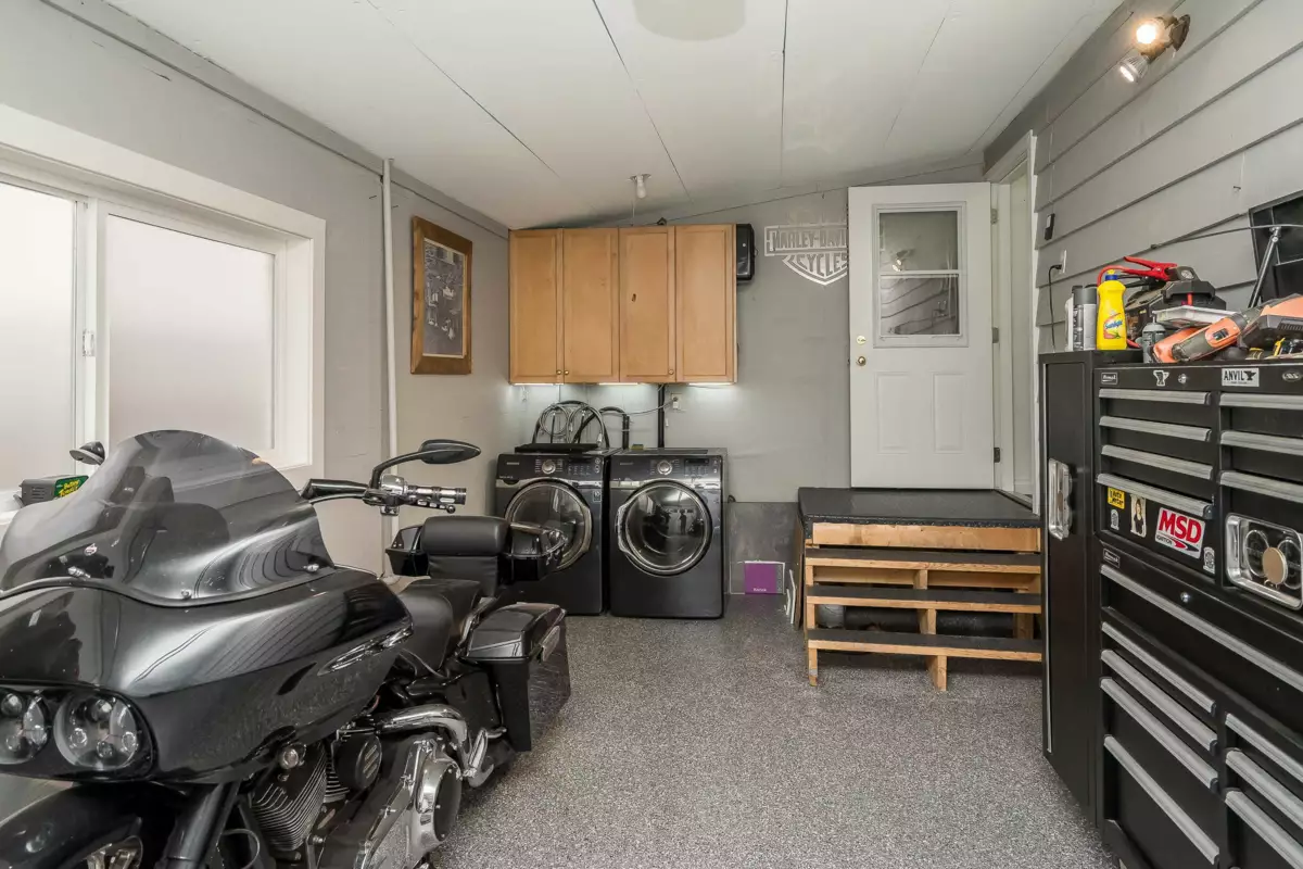 Garage Interior Photo of 19891 43a Avenue, Langley, BC