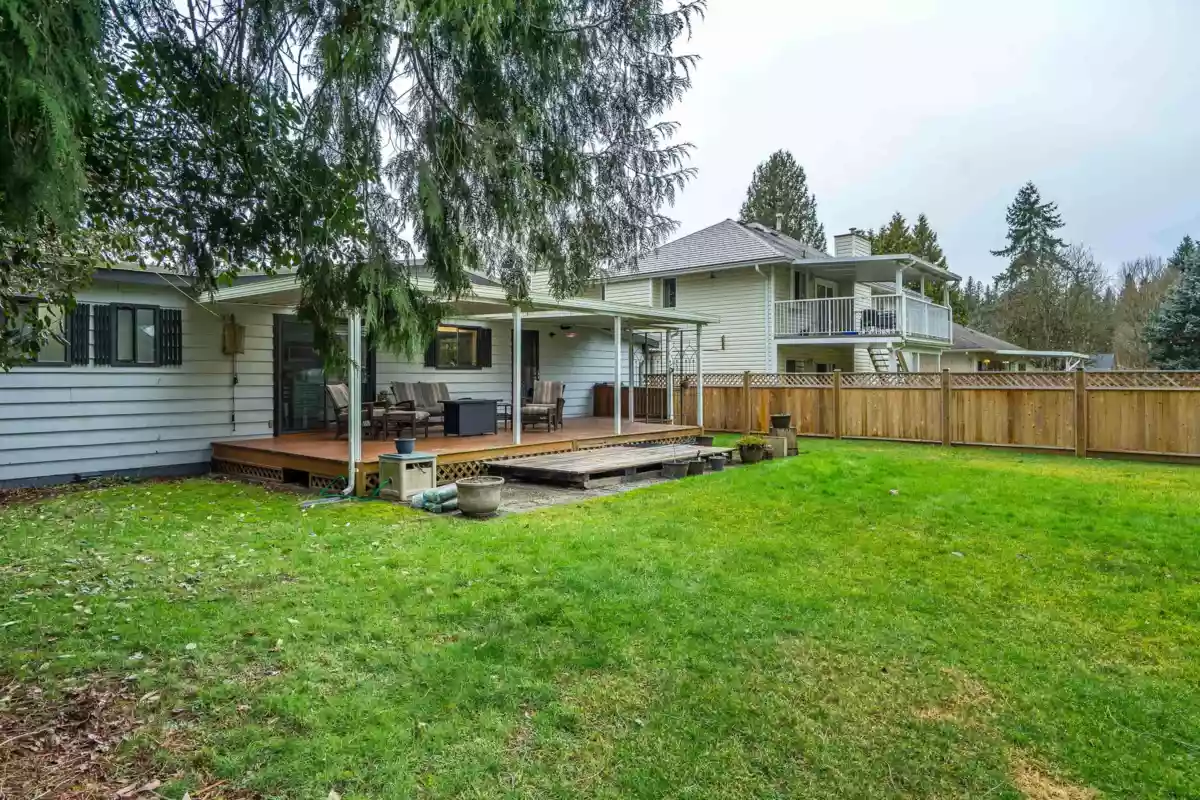 Hot Tub / Spa Photo of 19891 43a Avenue, Langley, BC