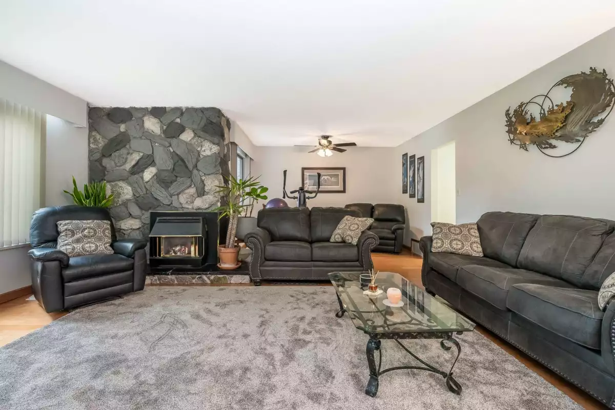 Kitchen Photo of 19891 43a Avenue, Langley, BC