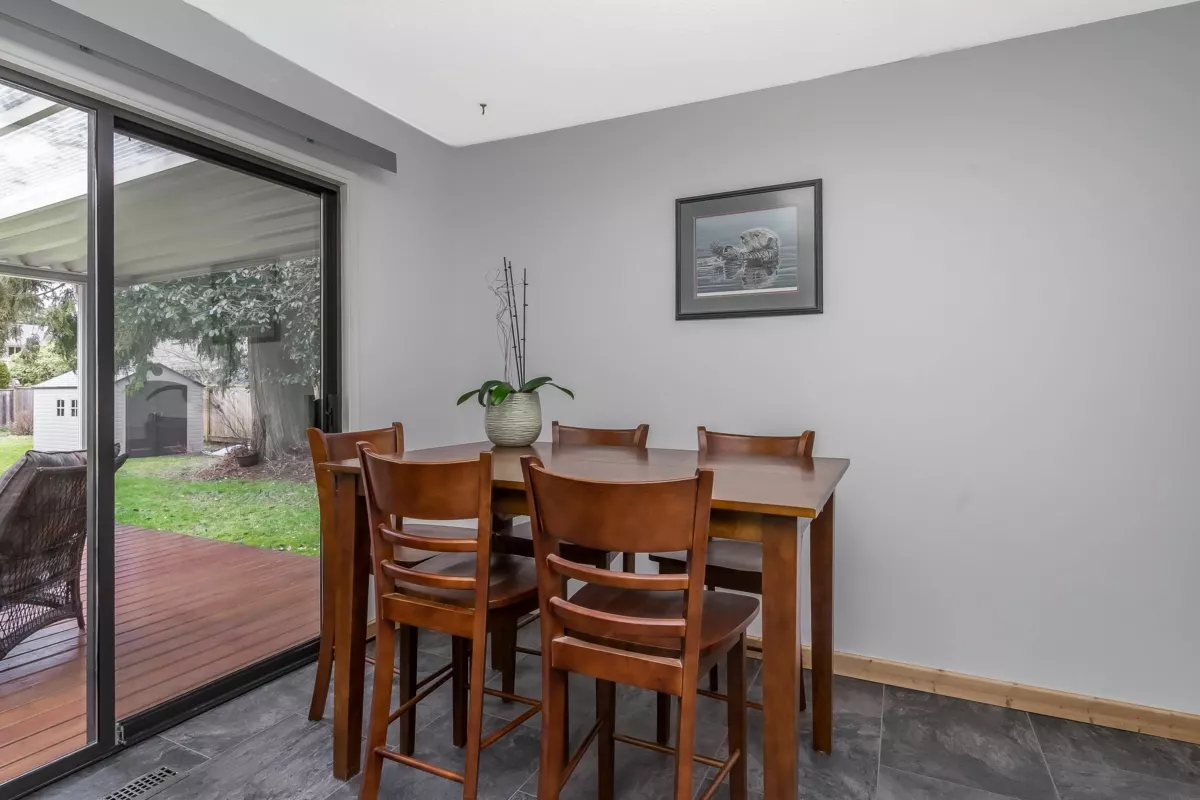 Powder Room Photo of 19891 43a Avenue, Langley, BC