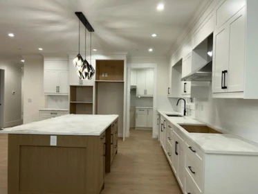 Kitchen Island Photo of 11030 241a Street, Maple Ridge, BC