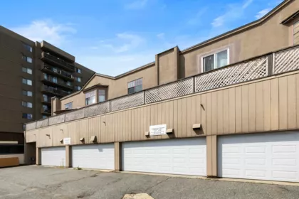 Kitchen Photo of 209 22356 Mcintosh Avenue, Maple Ridge, BC