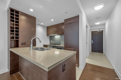 1002 833 Homer Street, Vancouver, BC, Vancouver — Apartment/Condo for sale