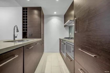 1002 833 Homer Street, Vancouver, BC, Vancouver — Apartment/Condo for sale