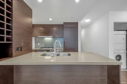 1002 833 Homer Street, Vancouver, BC, Vancouver — Apartment/Condo for sale