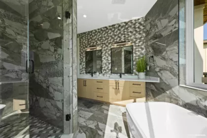 Entry Foyer Photo of 15448 76b Avenue, Surrey, BC