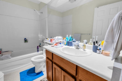 Laundry Room Photo of 2151 148a Street, Surrey, BC