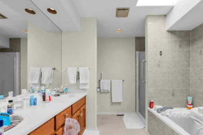 Loft / Bonus Room Photo of 2151 148a Street, Surrey, BC