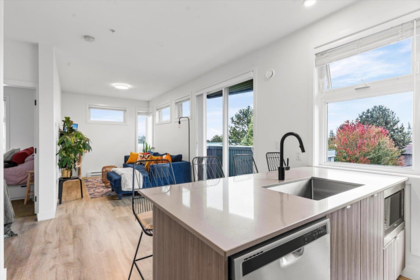 401 32838 Landeau Place, Abbotsford, BC, Central Abbotsford — 1 bed apartment/condo for sale