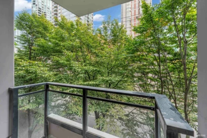 Loft / Bonus Room Photo of 410 909 Mainland Street, Vancouver, BC