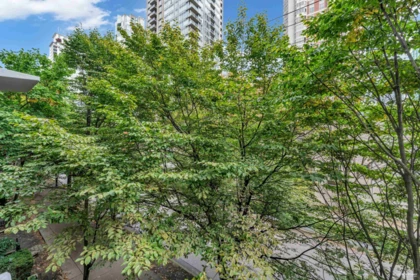 Mudroom Photo of 410 909 Mainland Street, Vancouver, BC