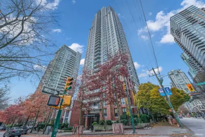 Outdoor Deck Photo of 410 909 Mainland Street, Vancouver, BC