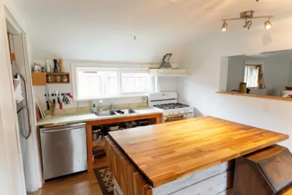 Kitchen Photo of 42259 Yarrow Central Road, Yarrow, BC