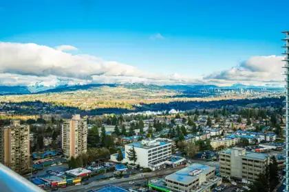 3206 4880 Bennett Street, Burnaby, BC, Burnaby — Apartment/Condo for sale