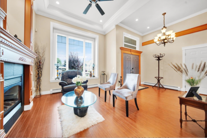 Kitchen Photo of 14850 69 Avenue, Surrey, BC