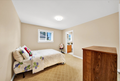 Mudroom Photo of 14850 69 Avenue, Surrey, BC