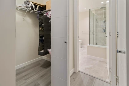 Primary Bathroom Photo of 122 9233 Odlin Road, Richmond, BC