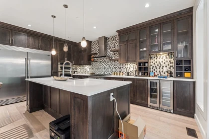 Breakfast Nook Photo of 23376 124 Avenue, Maple Ridge, BC