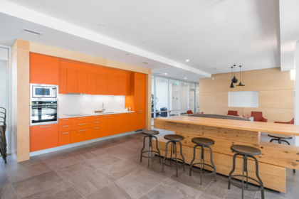 Entry Foyer Photo of 501 2508 Watson Street, Vancouver, BC