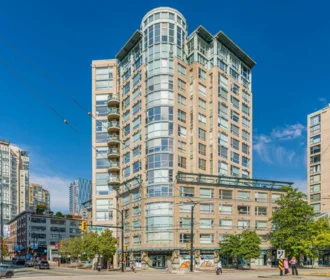 Swimming Pool Photo of 1503/04 283 Davie Street, Vancouver, BC