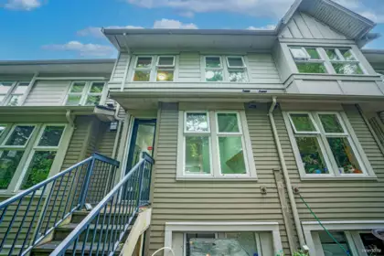 Backyard Photo of 6612 Arbutus Street, Vancouver, BC