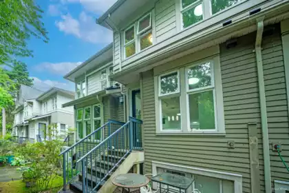 Garden / Landscaping Photo of 6612 Arbutus Street, Vancouver, BC