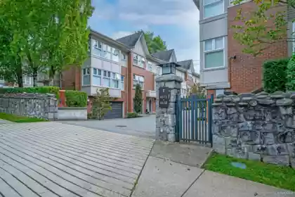 Hot Tub / Spa Photo of 6612 Arbutus Street, Vancouver, BC