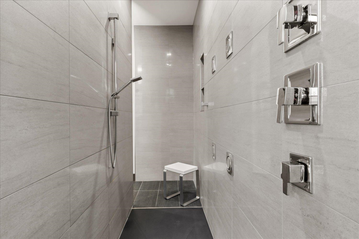 Front Yard Photo of 52688 Stonewood Place, Rosedale, BC