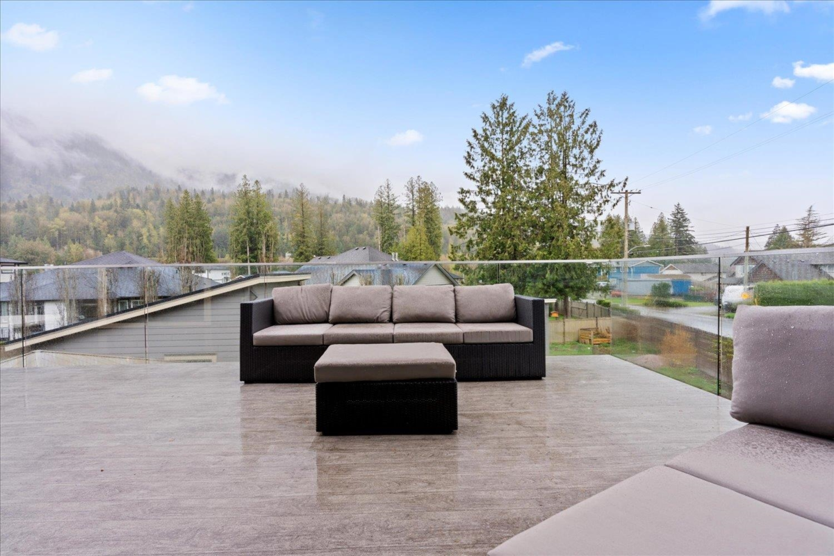 Outdoor Deck Photo of 52688 Stonewood Place, Rosedale, BC