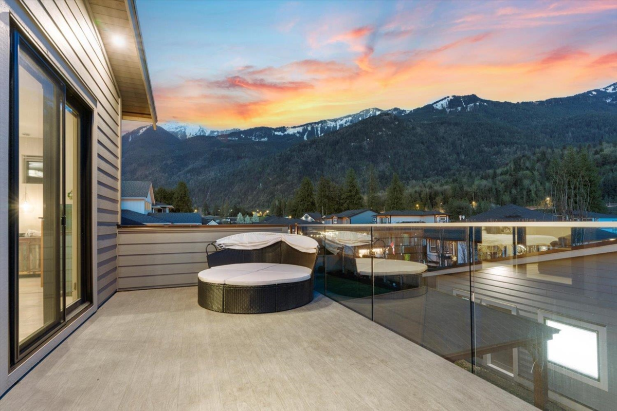 Outdoor Patio Photo of 52688 Stonewood Place, Rosedale, BC