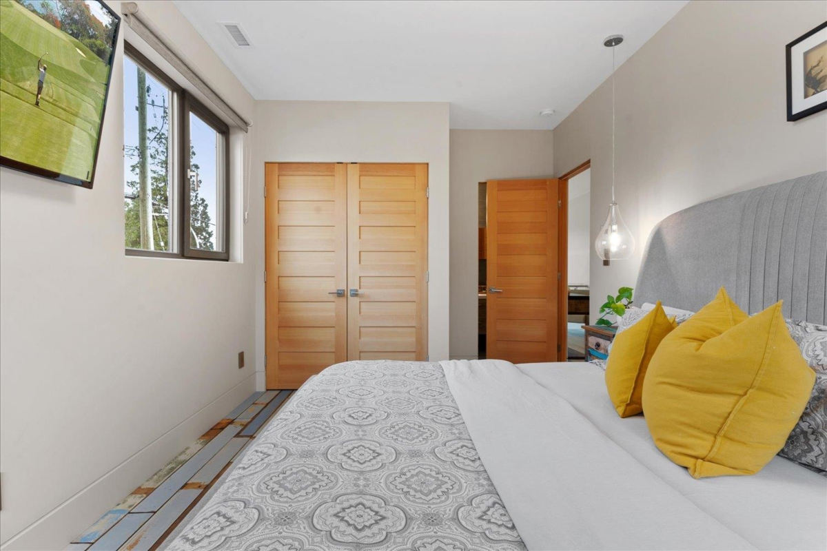 Swimming Pool Photo of 52688 Stonewood Place, Rosedale, BC