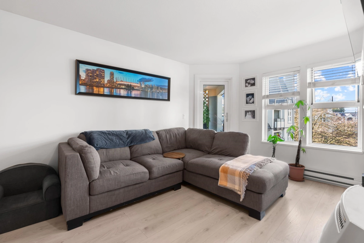 Kitchen Island Photo of 322 98 Laval Street, Coquitlam, BC