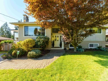 799 Plymouth Drive, North Vancouver, BC