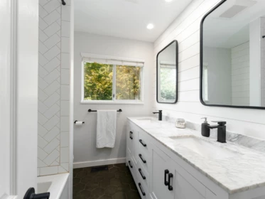 Laundry Room Photo of 799 Plymouth Drive, North Vancouver, BC