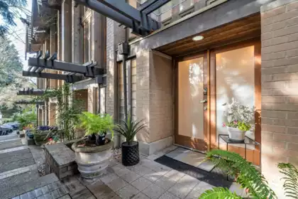 4 328 E 2nd Street, North Vancouver, BC, North Vancouver — Townhouse for sale