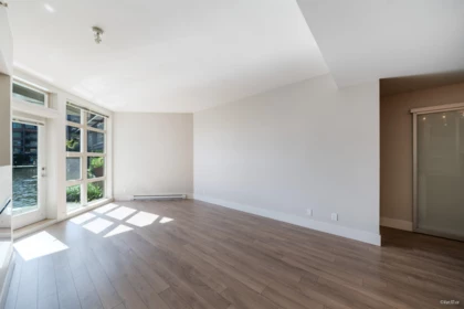 111 3606 Aldercrest Drive, North Vancouver, BC, North Vancouver — Apartment/Condo for sale