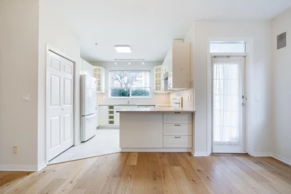 Entry Foyer Photo of 106 12911 Railway Avenue, Richmond, BC