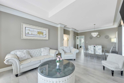 Kitchen Island Photo of 36047 Empress Drive, Abbotsford, BC