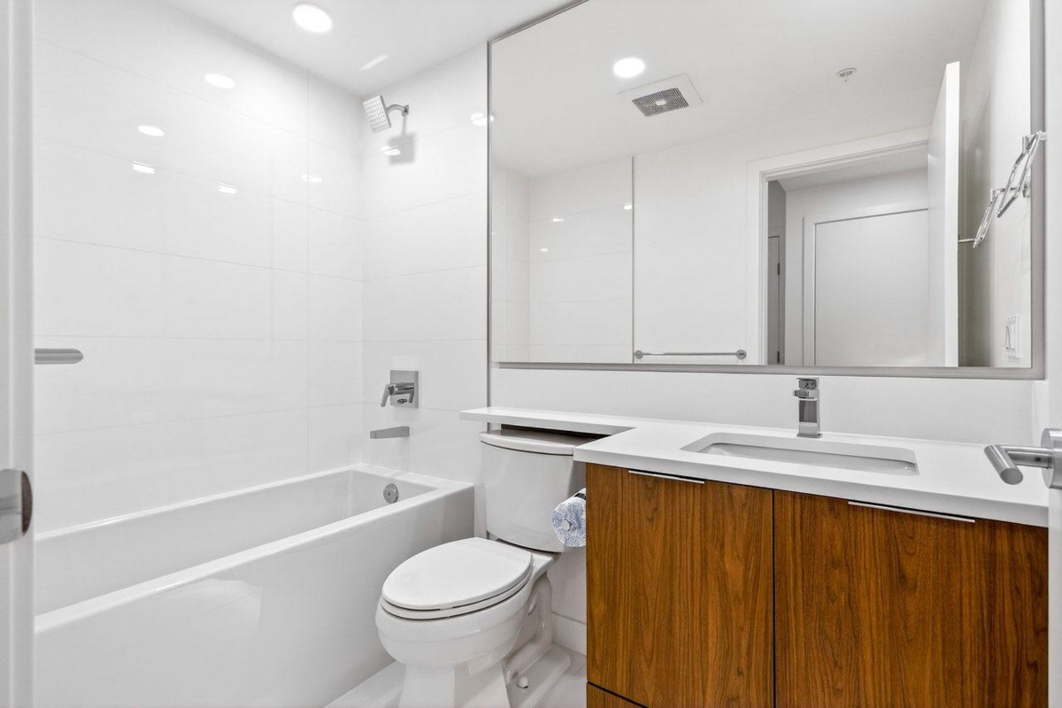 Front Yard Photo of 1506 7683 Park Crescent, Burnaby, BC