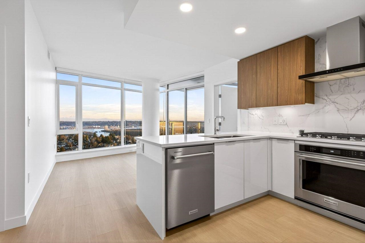 Kitchen Photo of 1506 7683 Park Crescent, Burnaby, BC