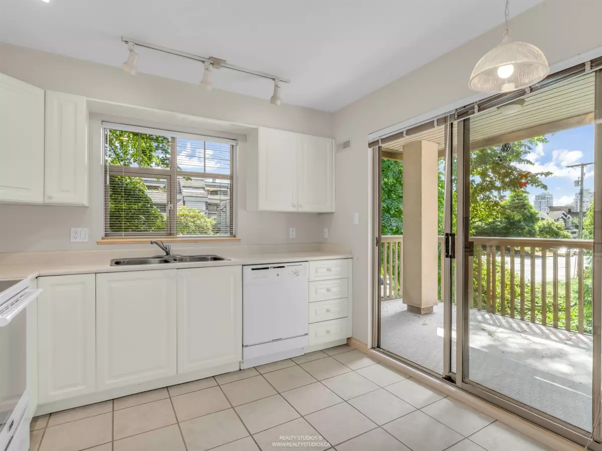 Bedroom 2 Photo of 413 2059 Chesterfield Avenue, North Vancouver, BC