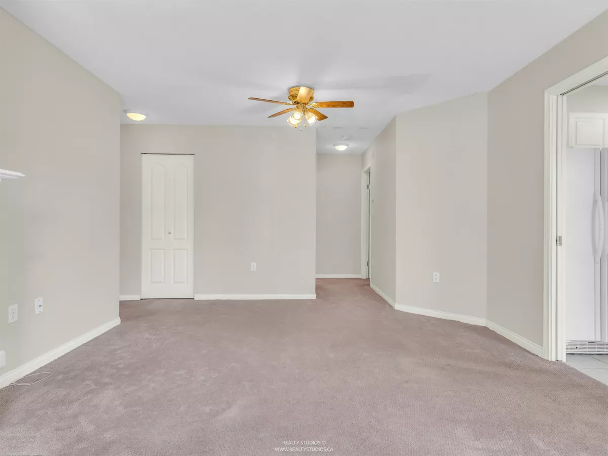 Breakfast Nook Photo of 413 2059 Chesterfield Avenue, North Vancouver, BC