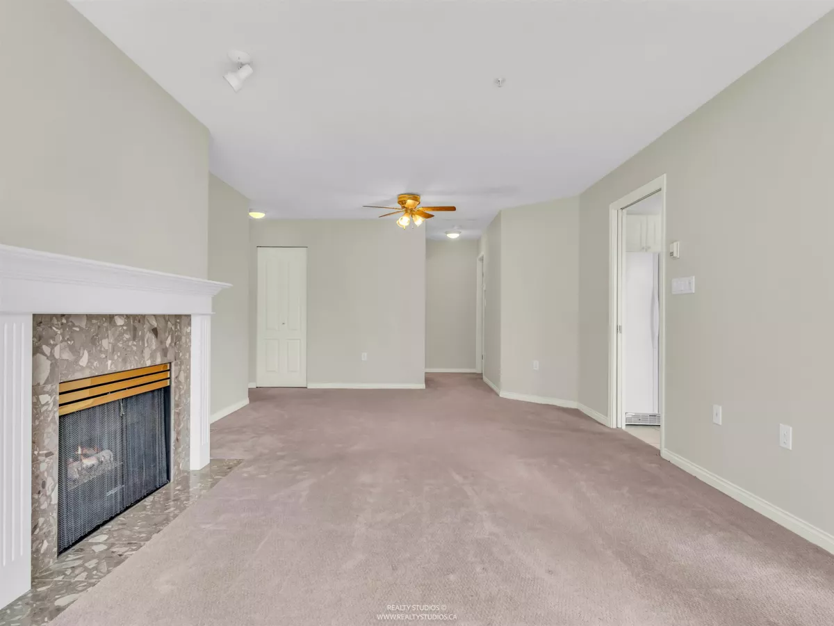 Pantry Photo of 413 2059 Chesterfield Avenue, North Vancouver, BC